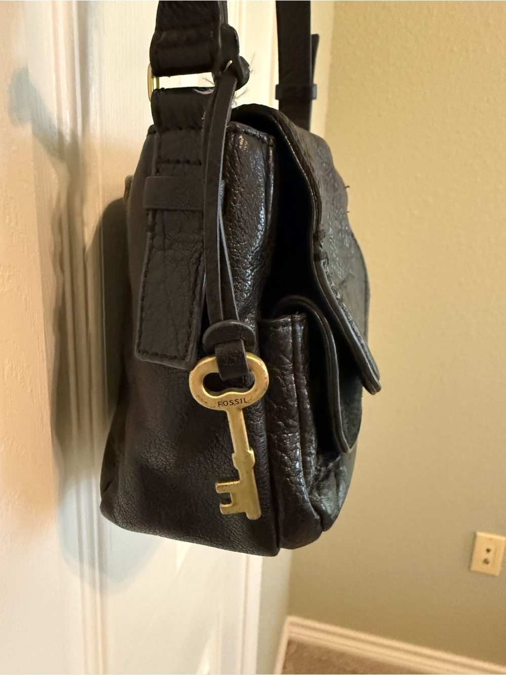 Fossil Peyton Flap Crossbody Black Pebbled Leather – ZB6918 - Picture 10 of 16